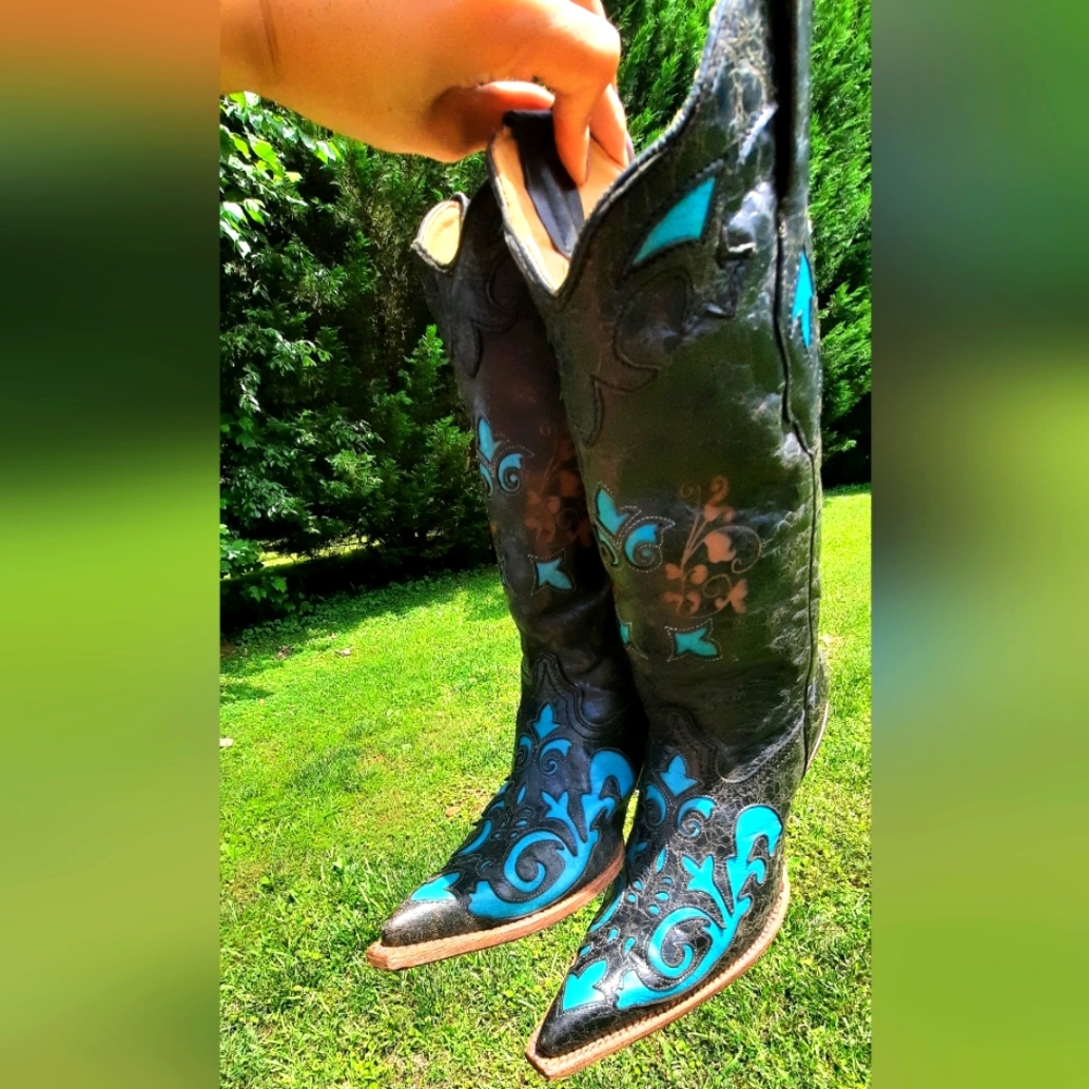 EUC Us 9.5 corral western boots
